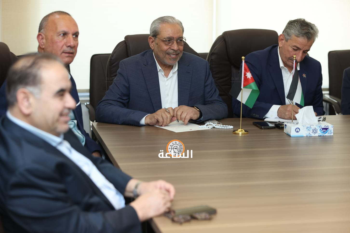 Madar Al-Saa Images 0.011722665086298156