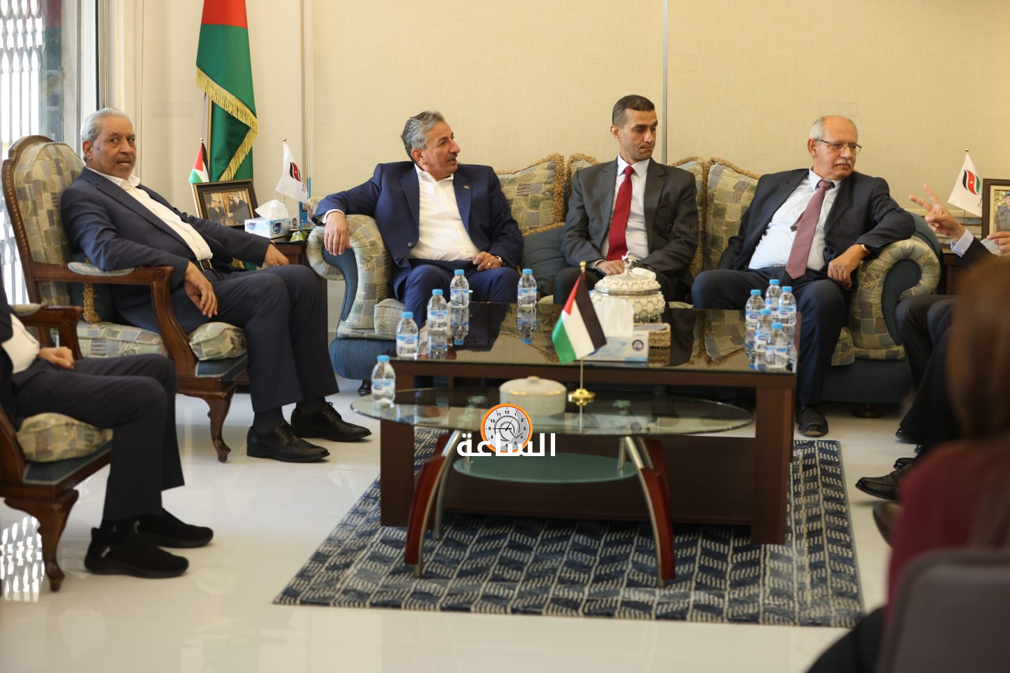 Madar Al-Saa Images 0.4668527946949028