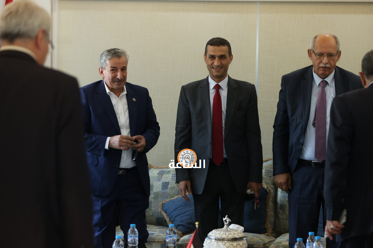 Madar Al-Saa Images 0.33084123134394117