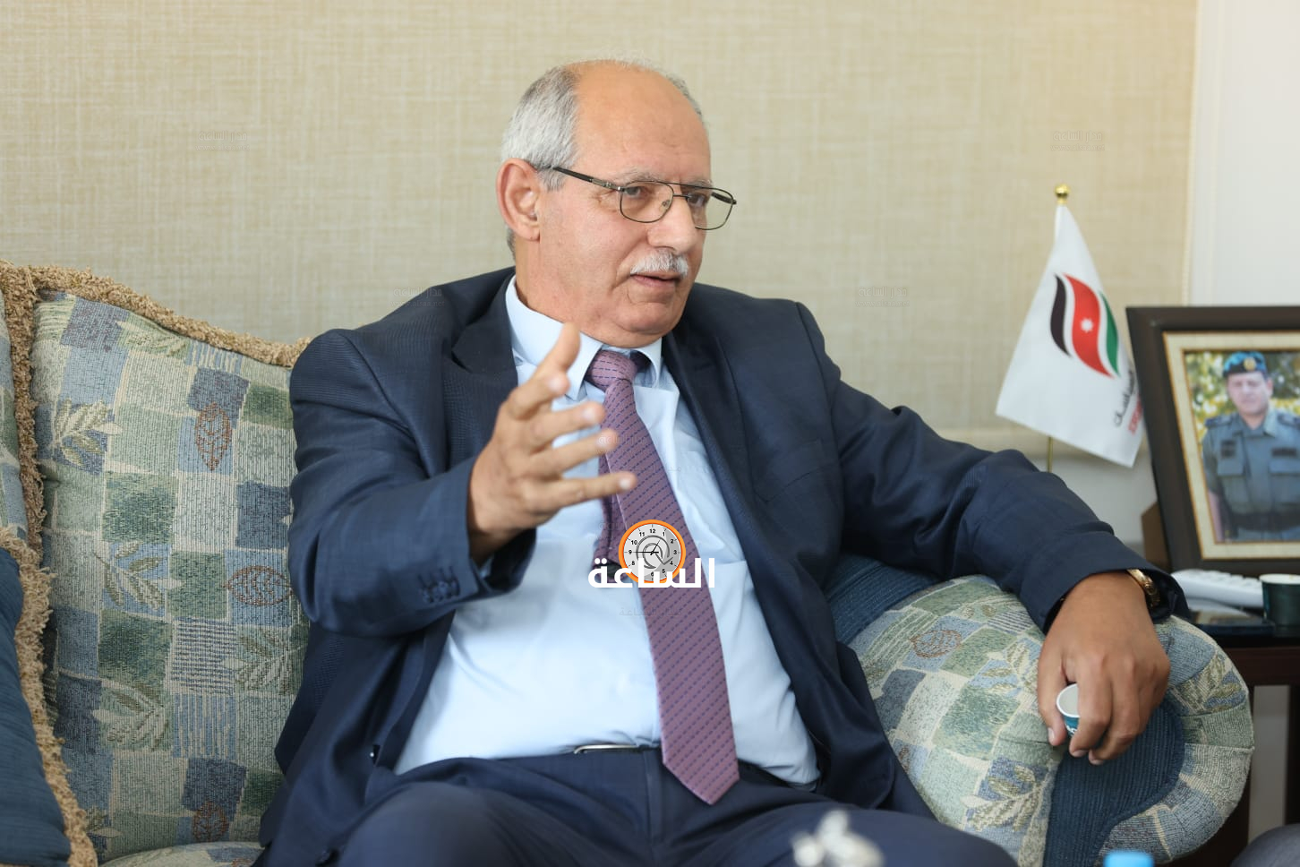 Madar Al-Saa Images 0.5611635495341358