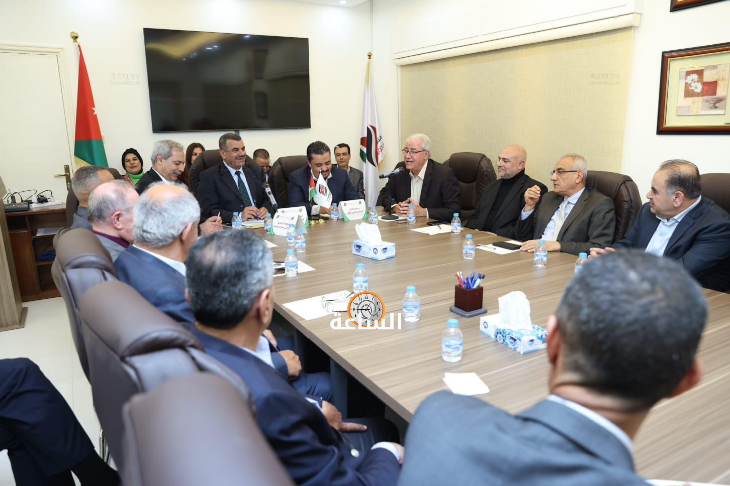 Madar Al-Saa Images 0.3325073869279014