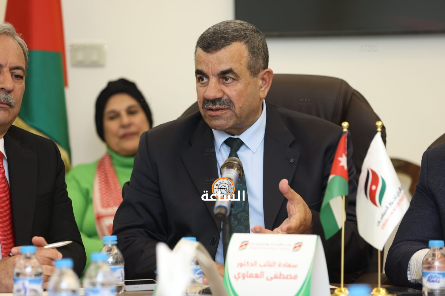 Madar Al-Saa Images 0.8434814571215125