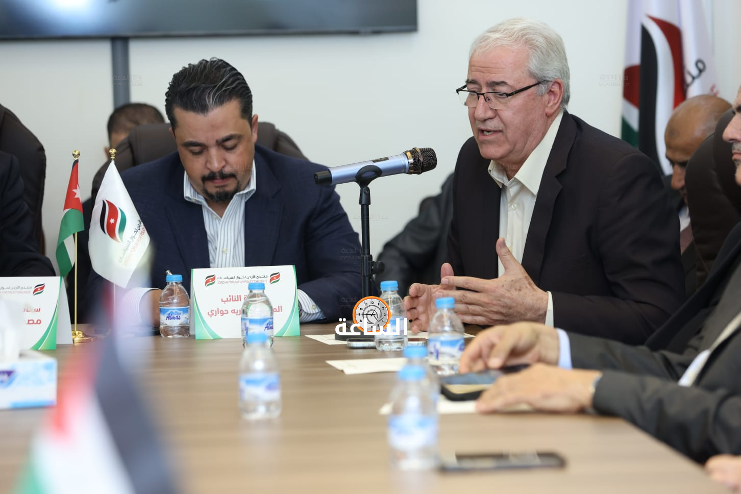 Madar Al-Saa Images 0.6465475584602058