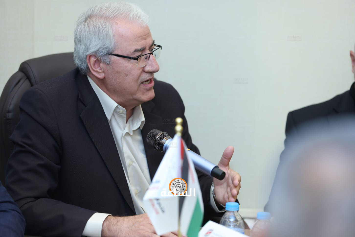 Madar Al-Saa Images 0.3788250097585003