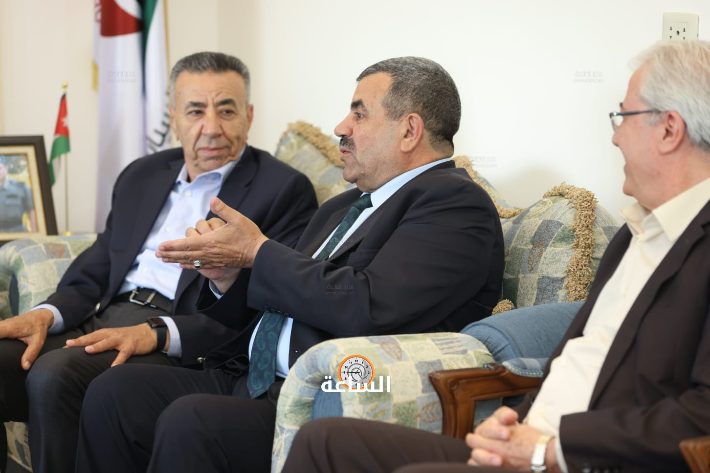 Madar Al-Saa Images 0.10570467180961485