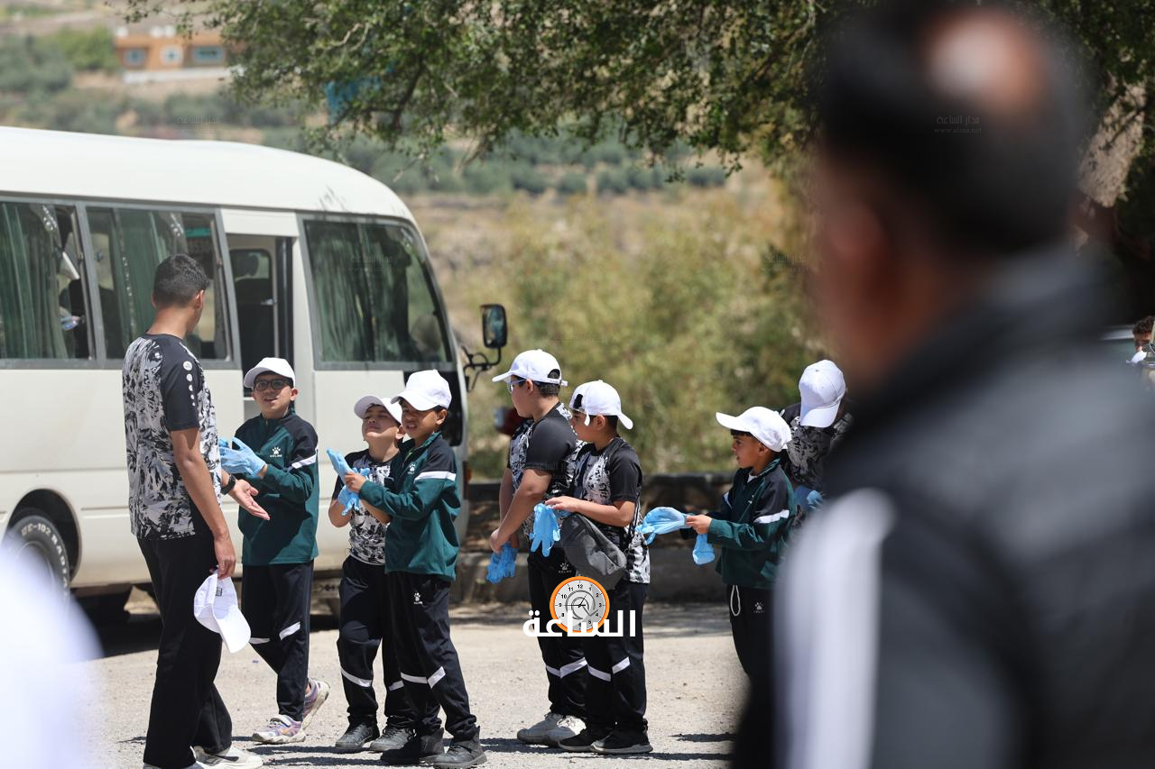 Madar Al-Saa Images 0.685352533855112