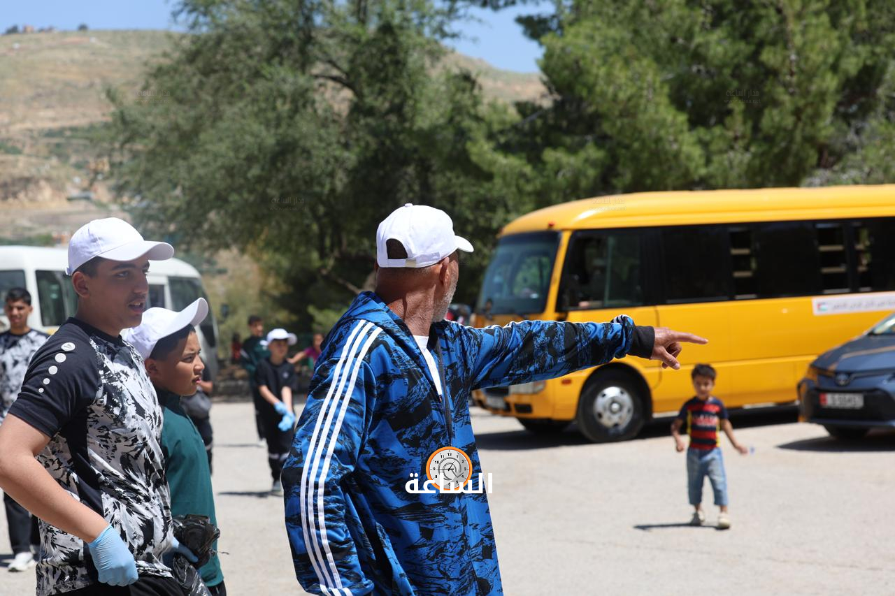 Madar Al-Saa Images 0.35643111469382593