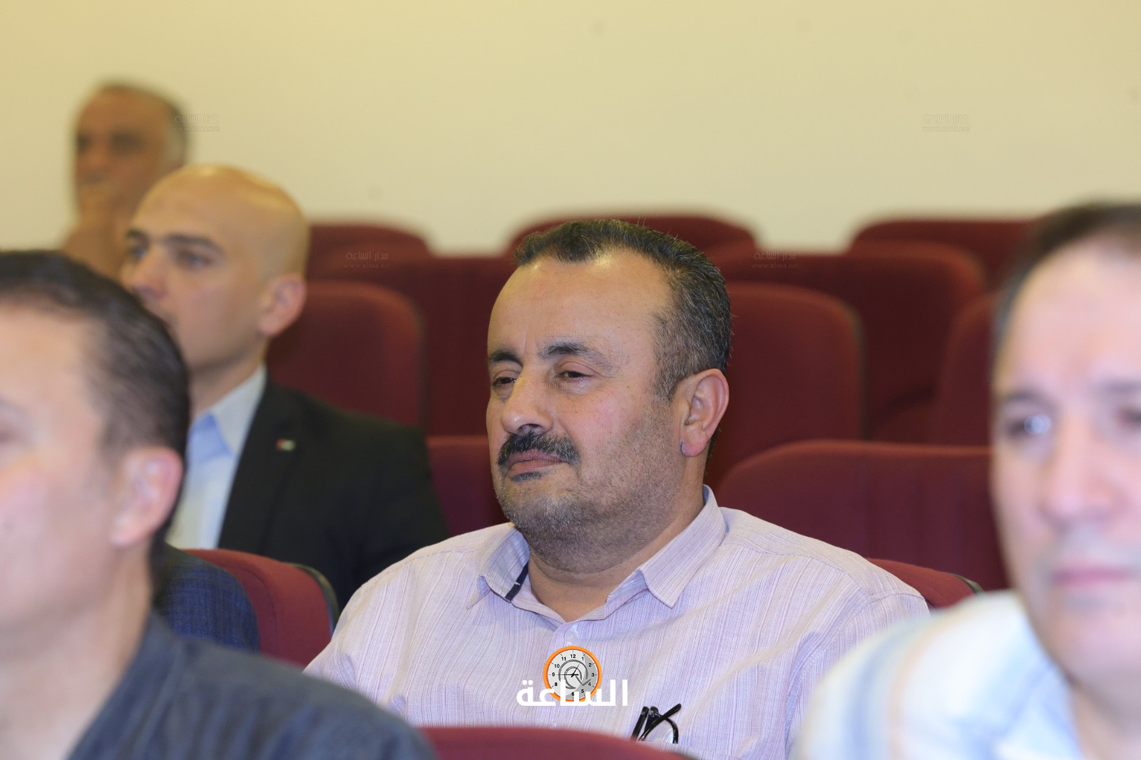 Madar Al-Saa Images 0.19089732000915205