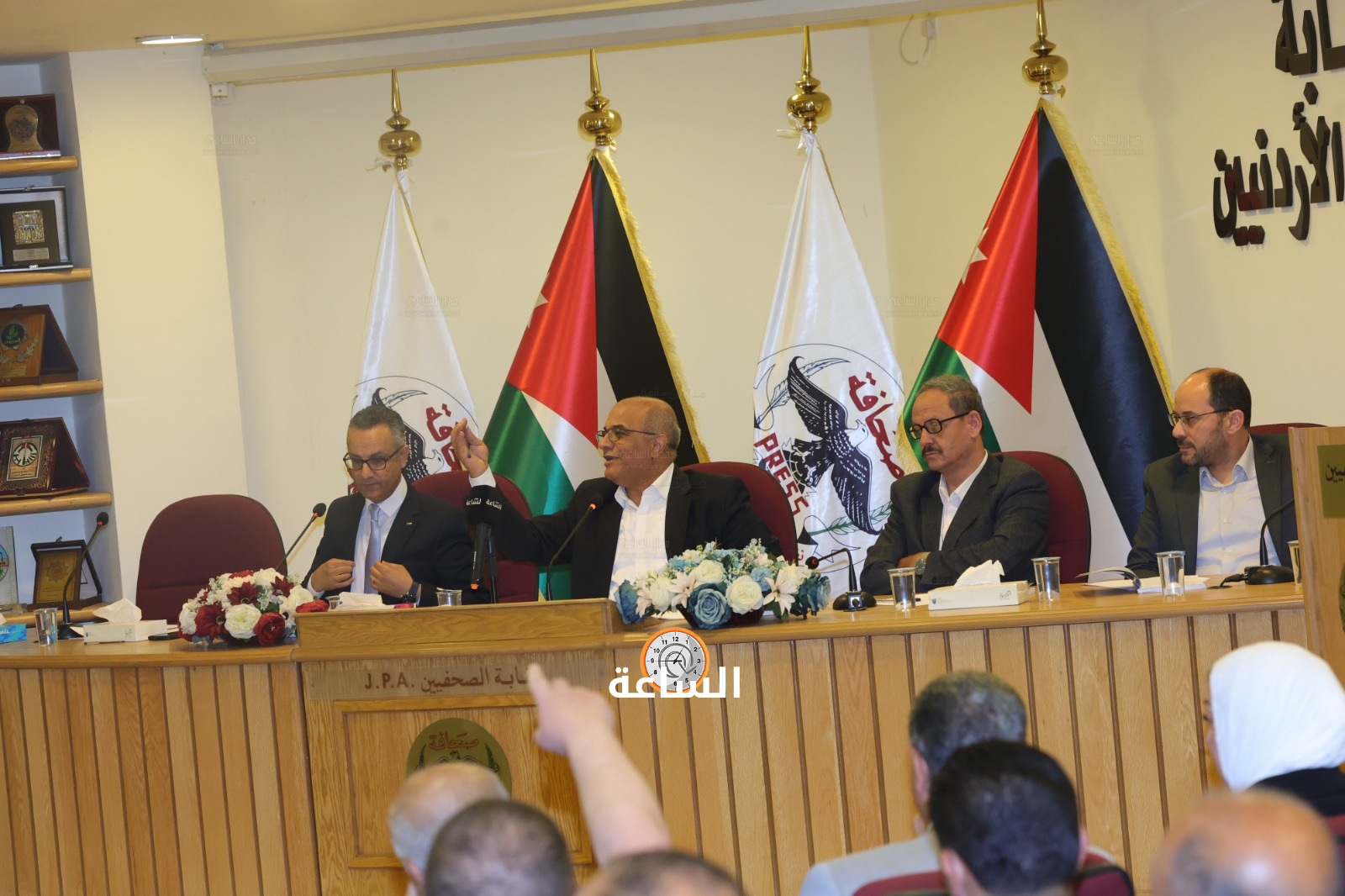Madar Al-Saa Images 0.5183247841519667