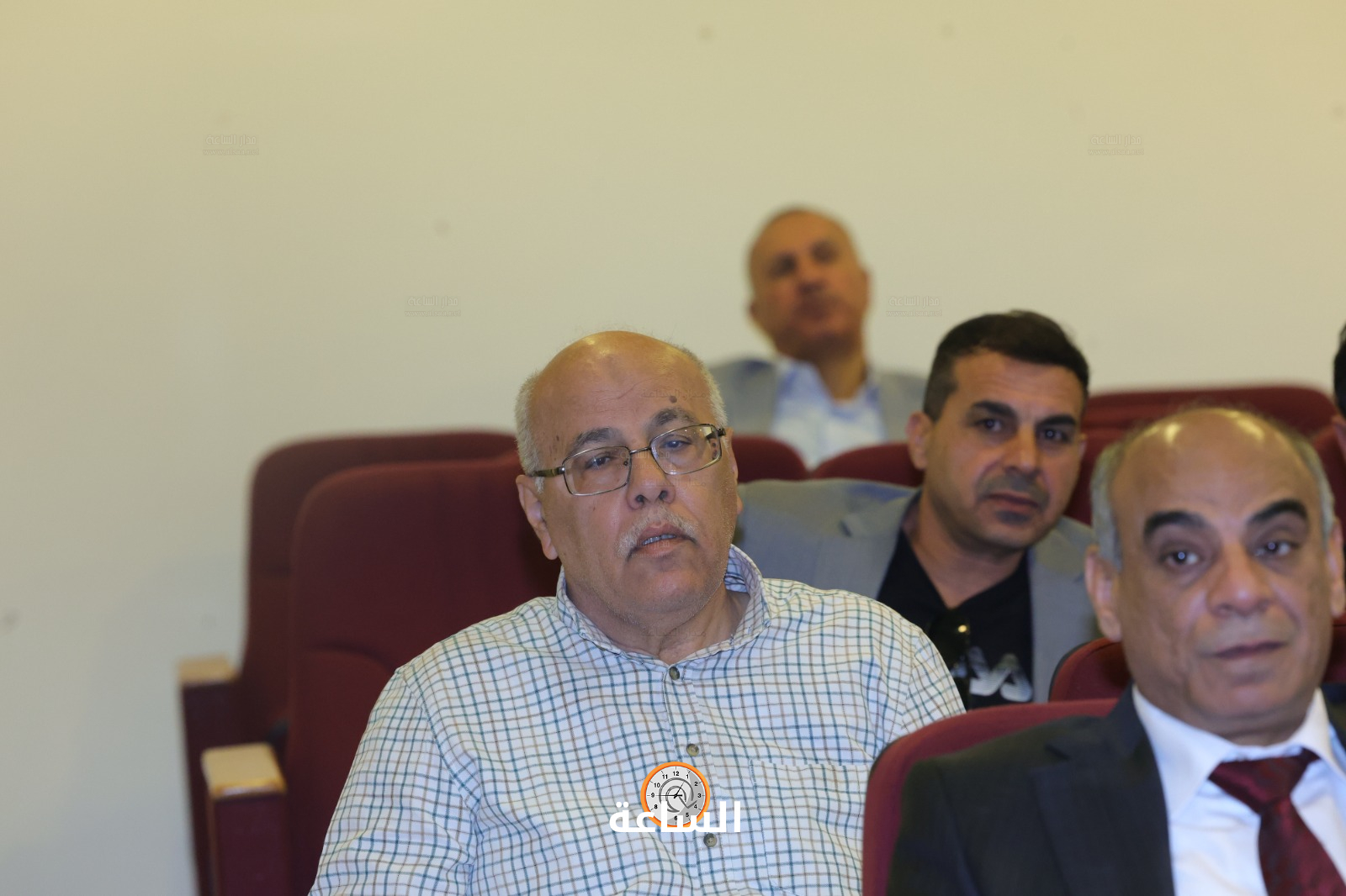 Madar Al-Saa Images 0.6884720926306747