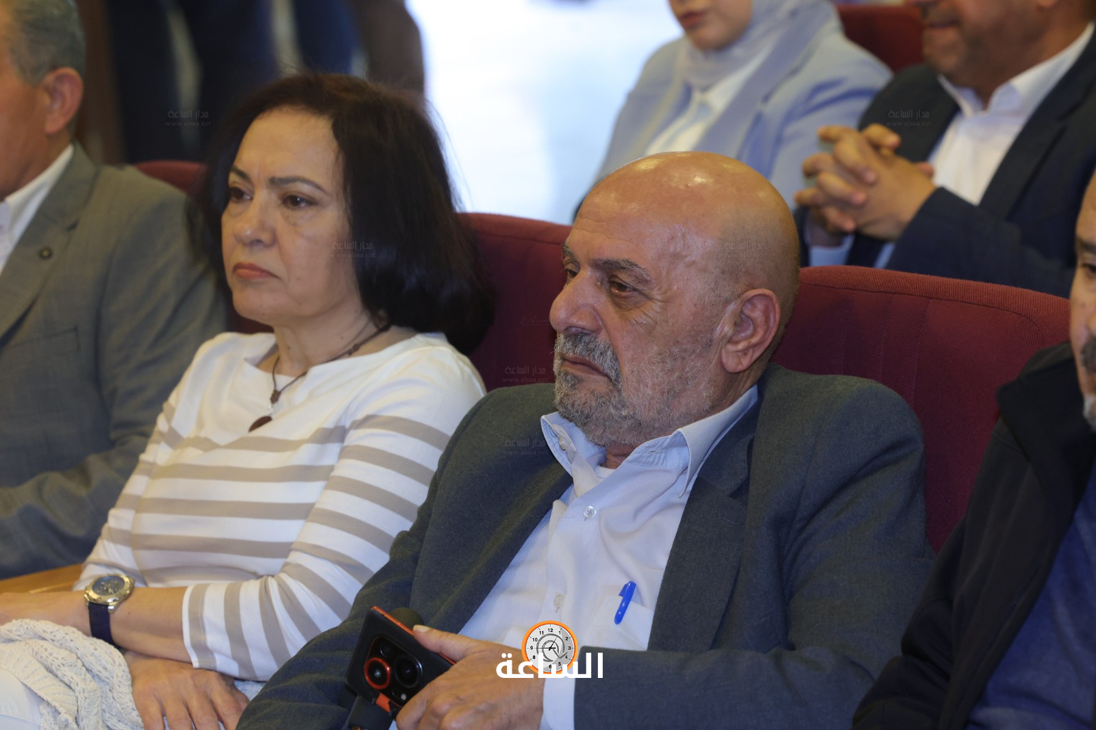 Madar Al-Saa Images 0.8829889133892634