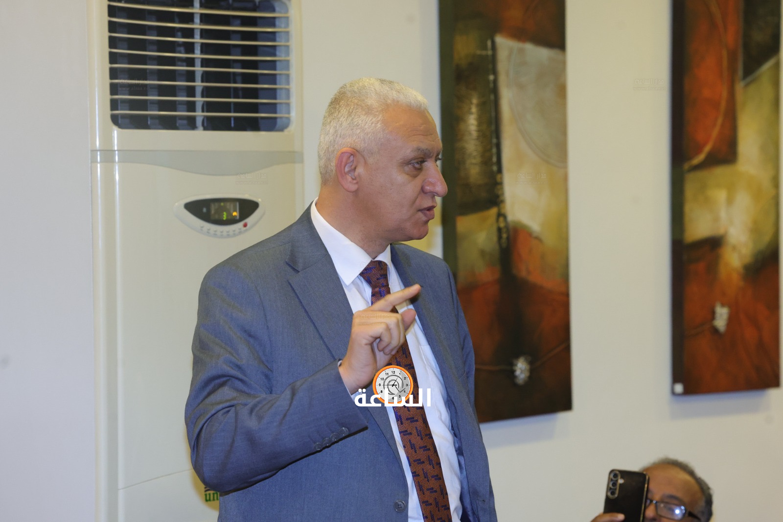 Madar Al-Saa Images 0.18014655660499657