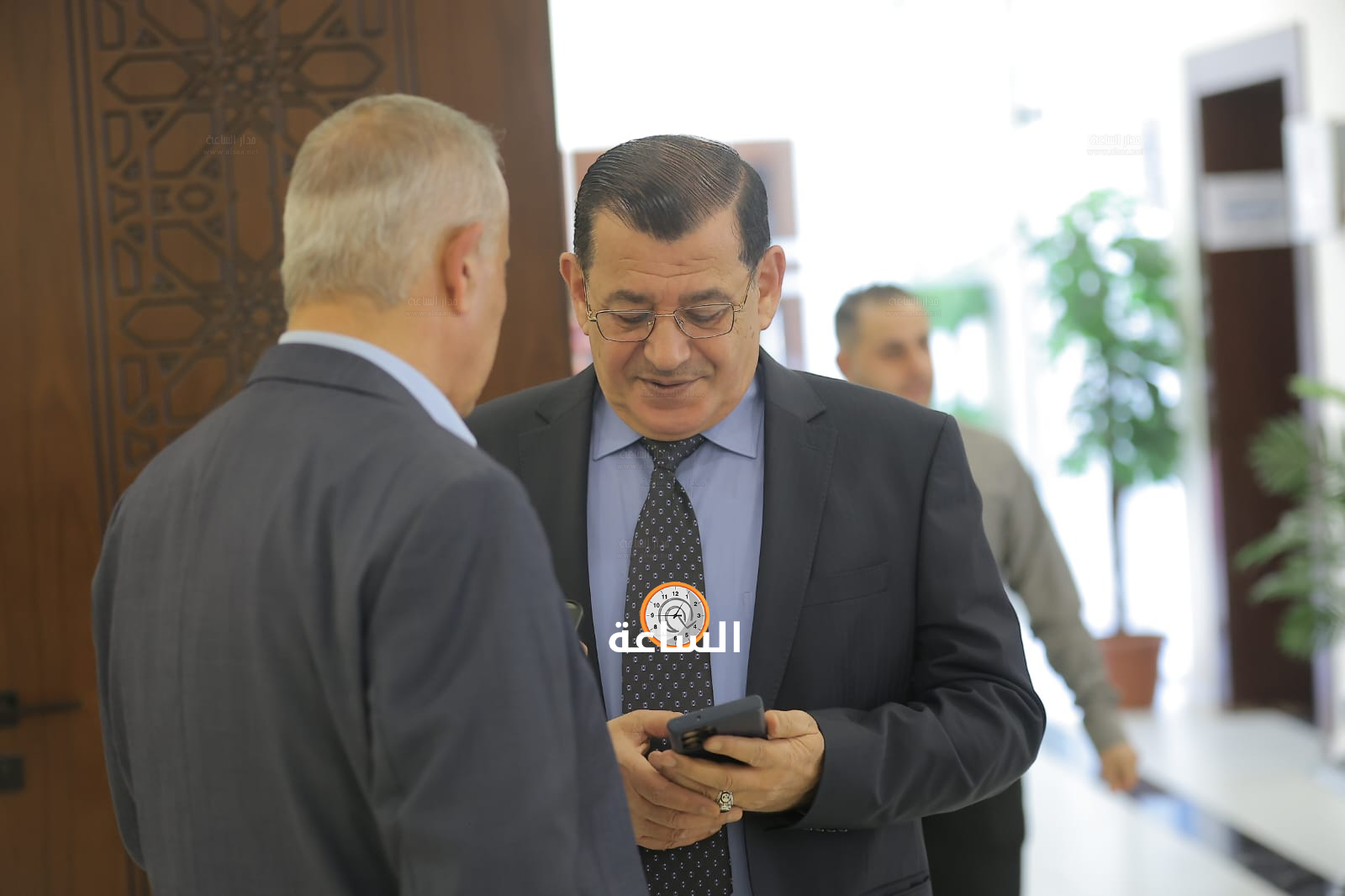 Madar Al-Saa Images 0.7546052292455566