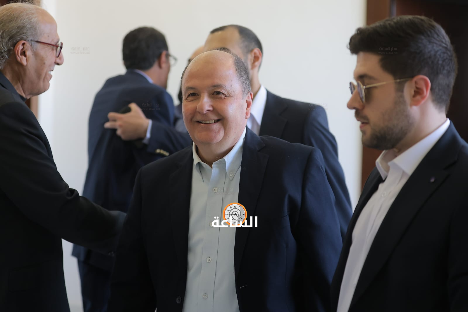 Madar Al-Saa Images 0.416855515055106