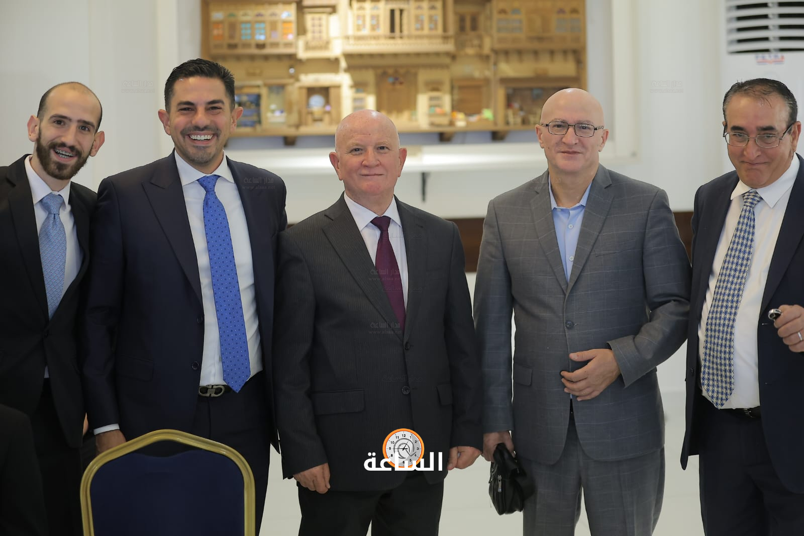Madar Al-Saa Images 0.9317039170579963