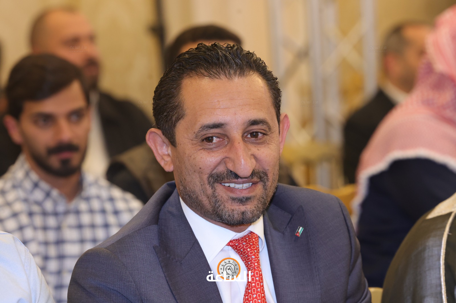 Madar Al-Saa Images 0.4423533157964775