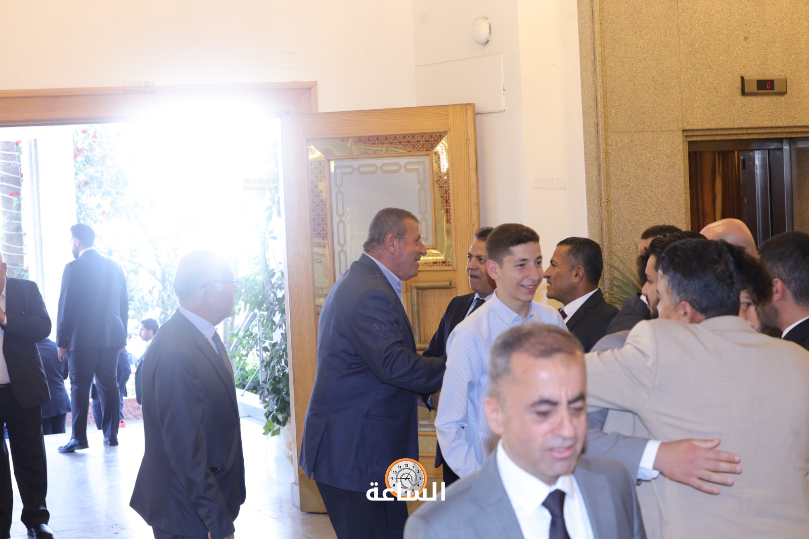 Madar Al-Saa Images 0.7381780655847364