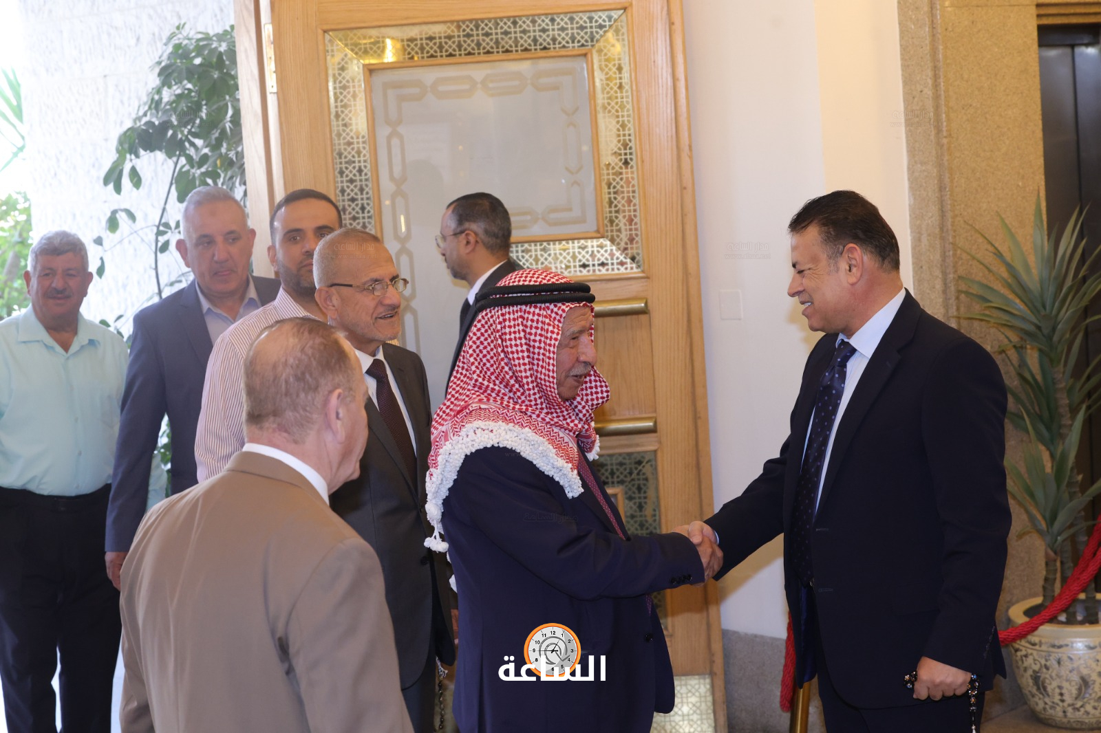 Madar Al-Saa Images 0.2512288861048717