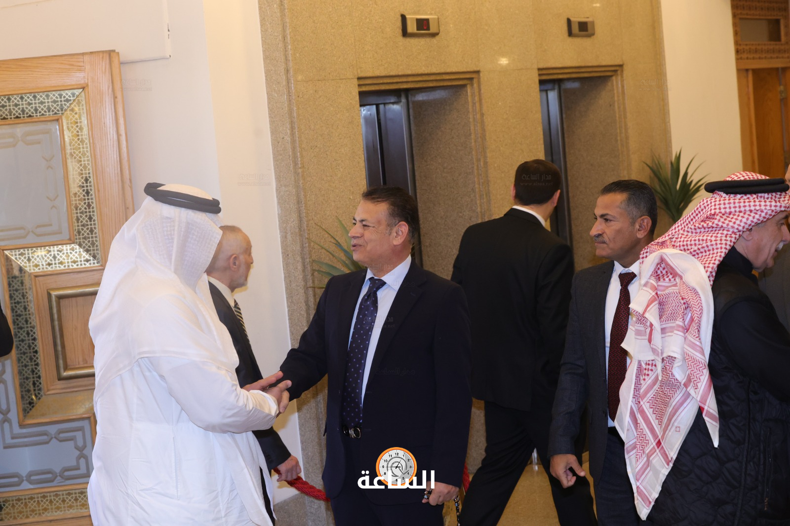 Madar Al-Saa Images 0.7881195218464497