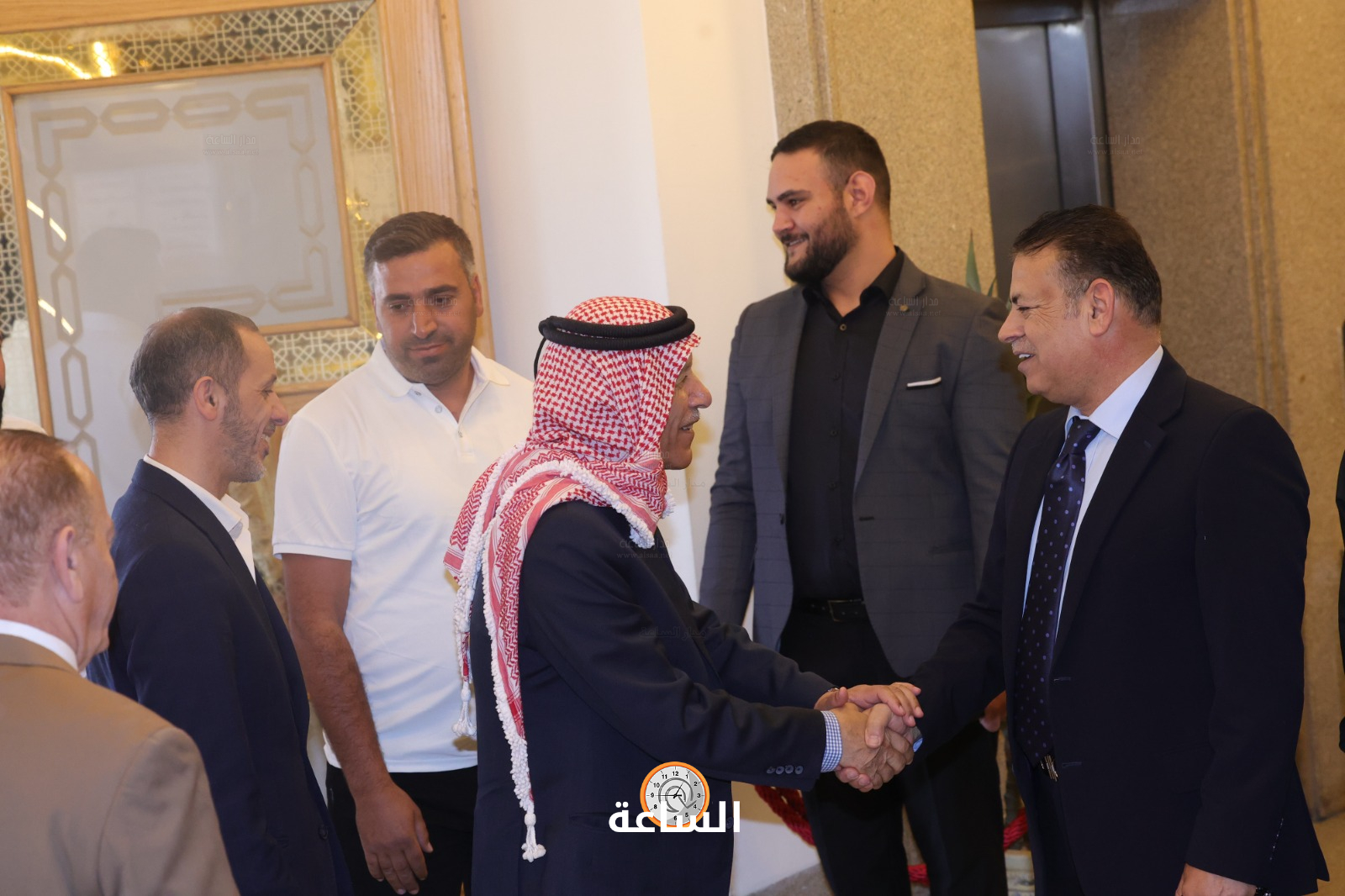 Madar Al-Saa Images 0.8690583223254696