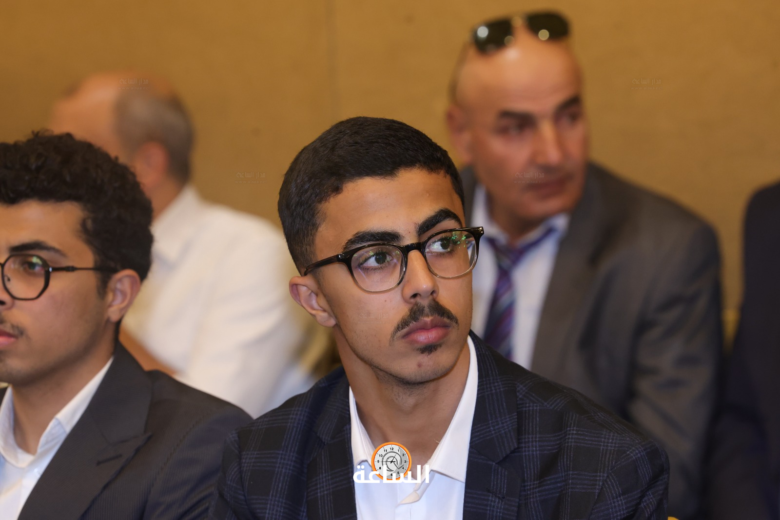 Madar Al-Saa Images 0.7666837321224992