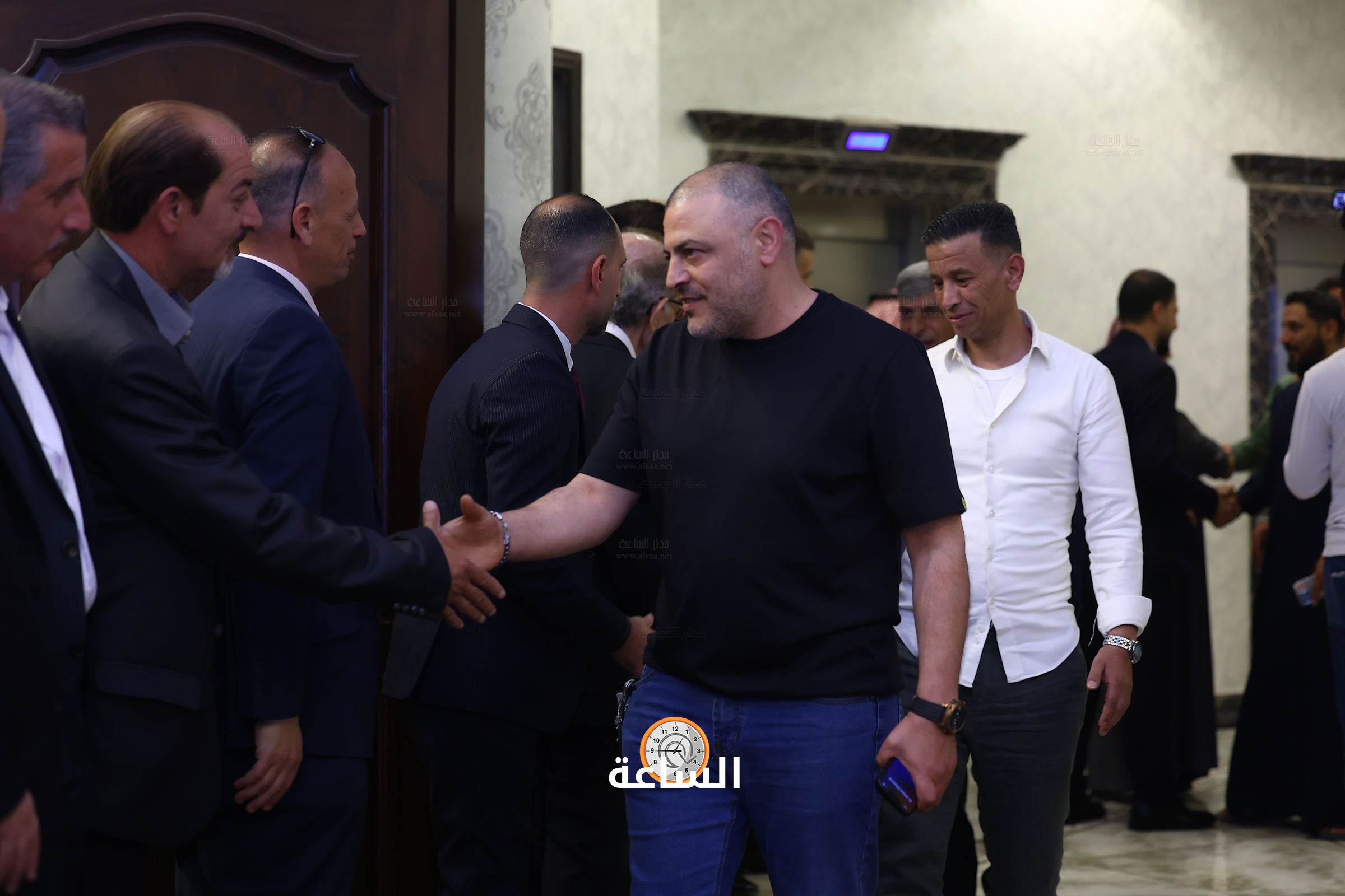Madar Al-Saa Images 0.04384264335930044