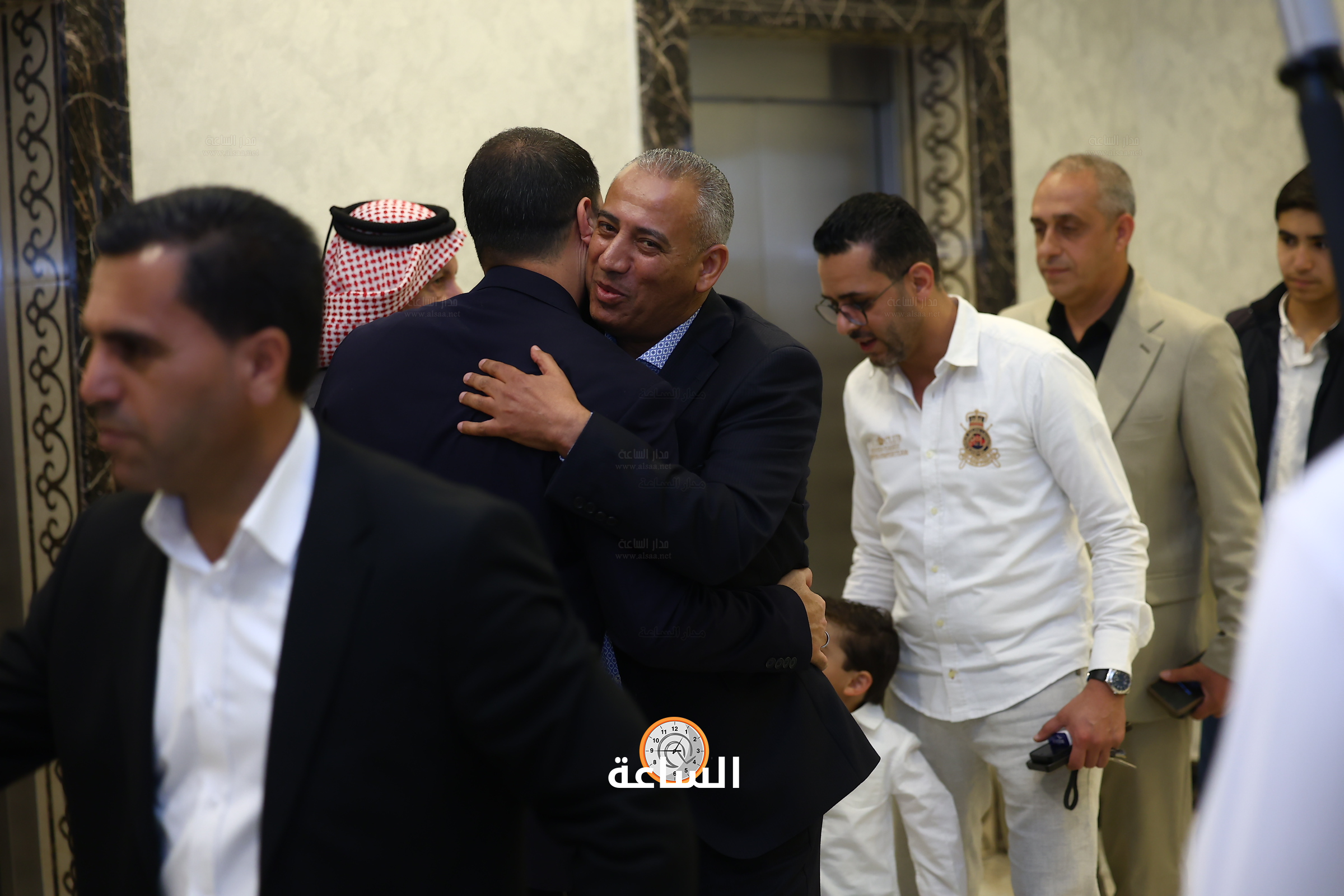 Madar Al-Saa Images 0.4458640149067531
