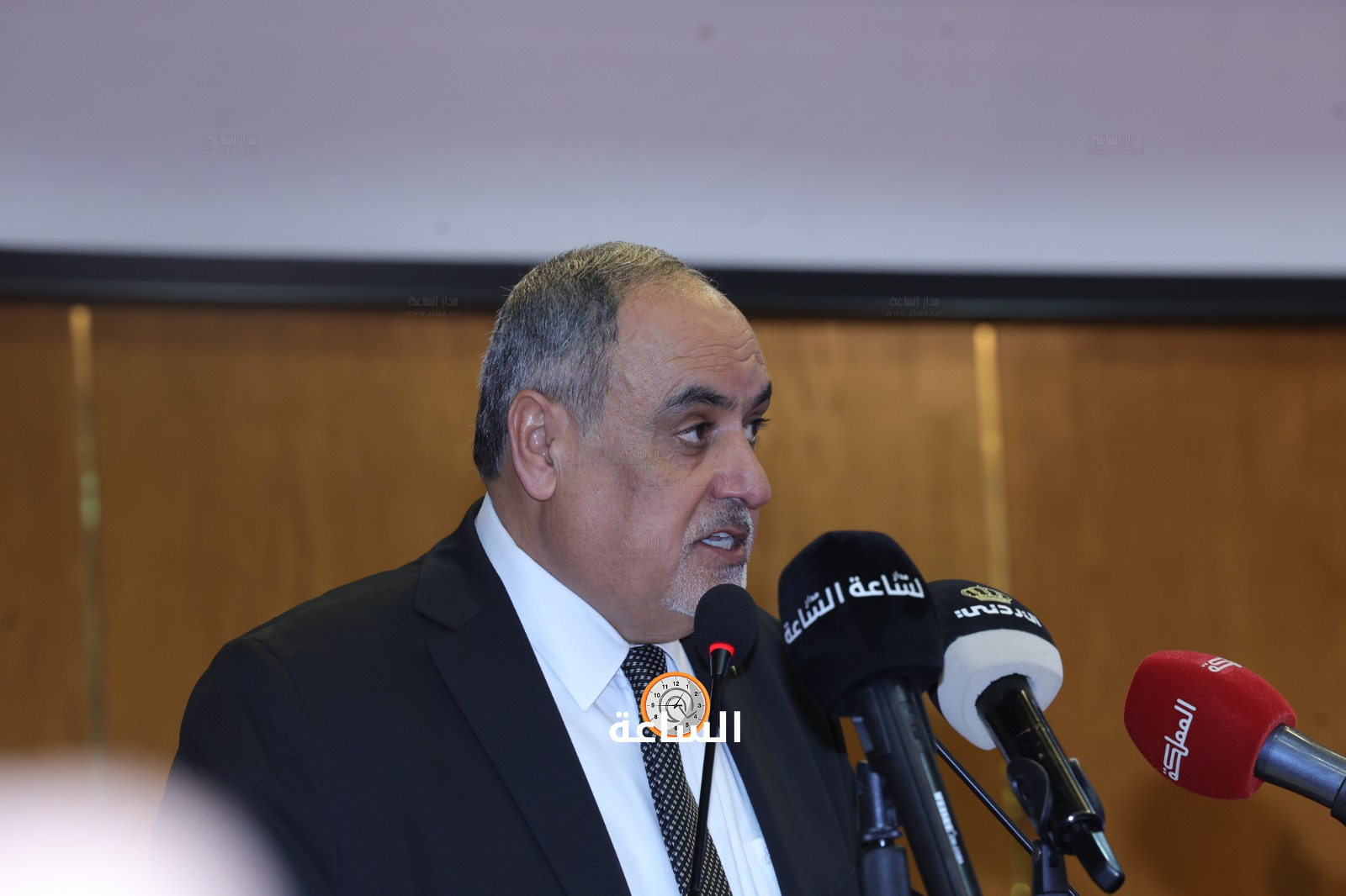 Madar Al-Saa Images 0.3598817843272888