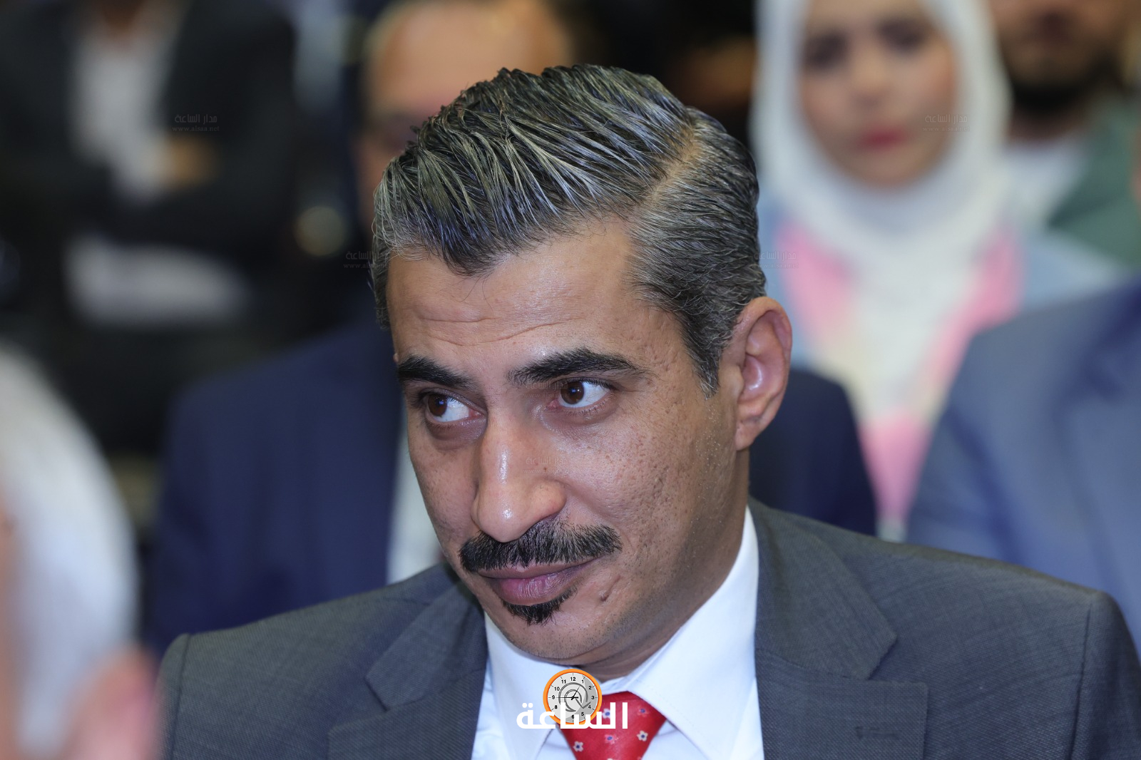 Madar Al-Saa Images 0.3805435880040664