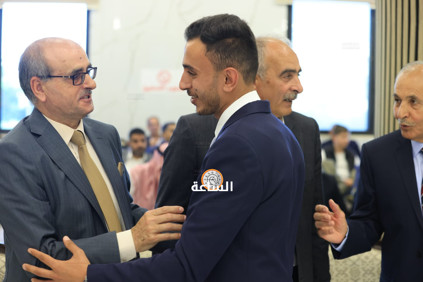 Madar Al-Saa Images 0.03660618478454858