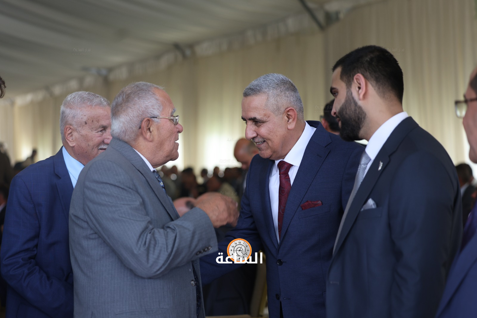 Madar Al-Saa Images 0.42233331086447423