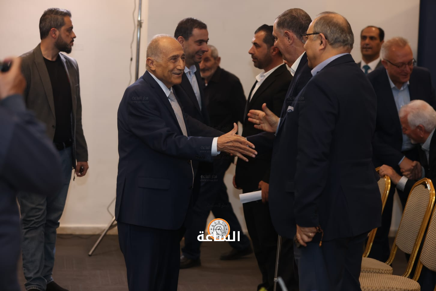 Madar Al-Saa Images 0.8487620374270854