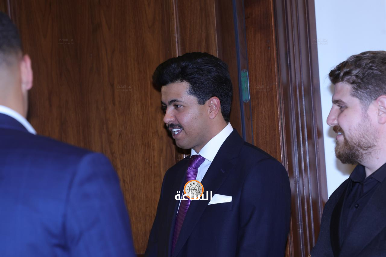 Madar Al-Saa Images 0.18553503259100845