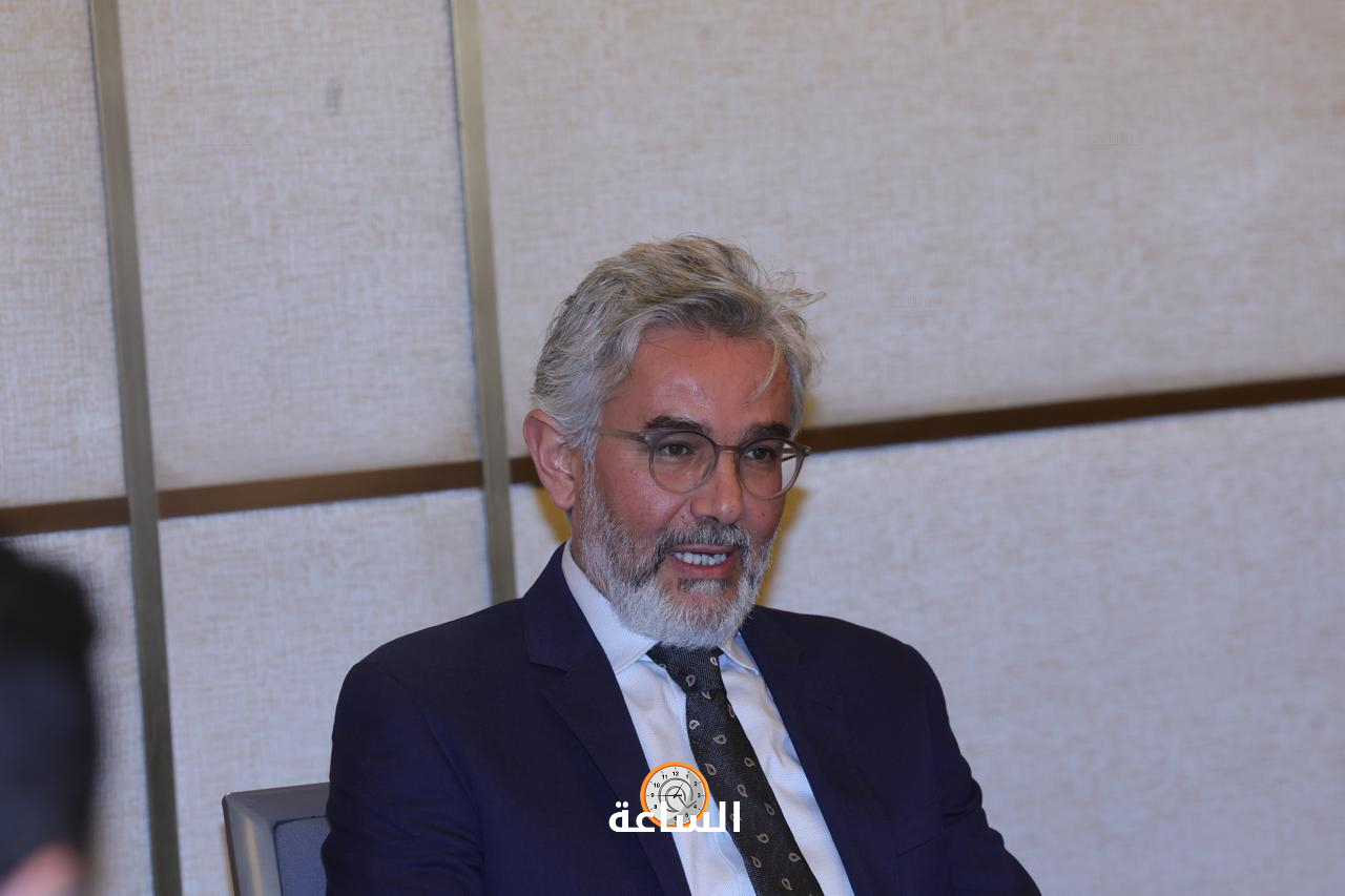 Madar Al-Saa Images 0.466744754241164