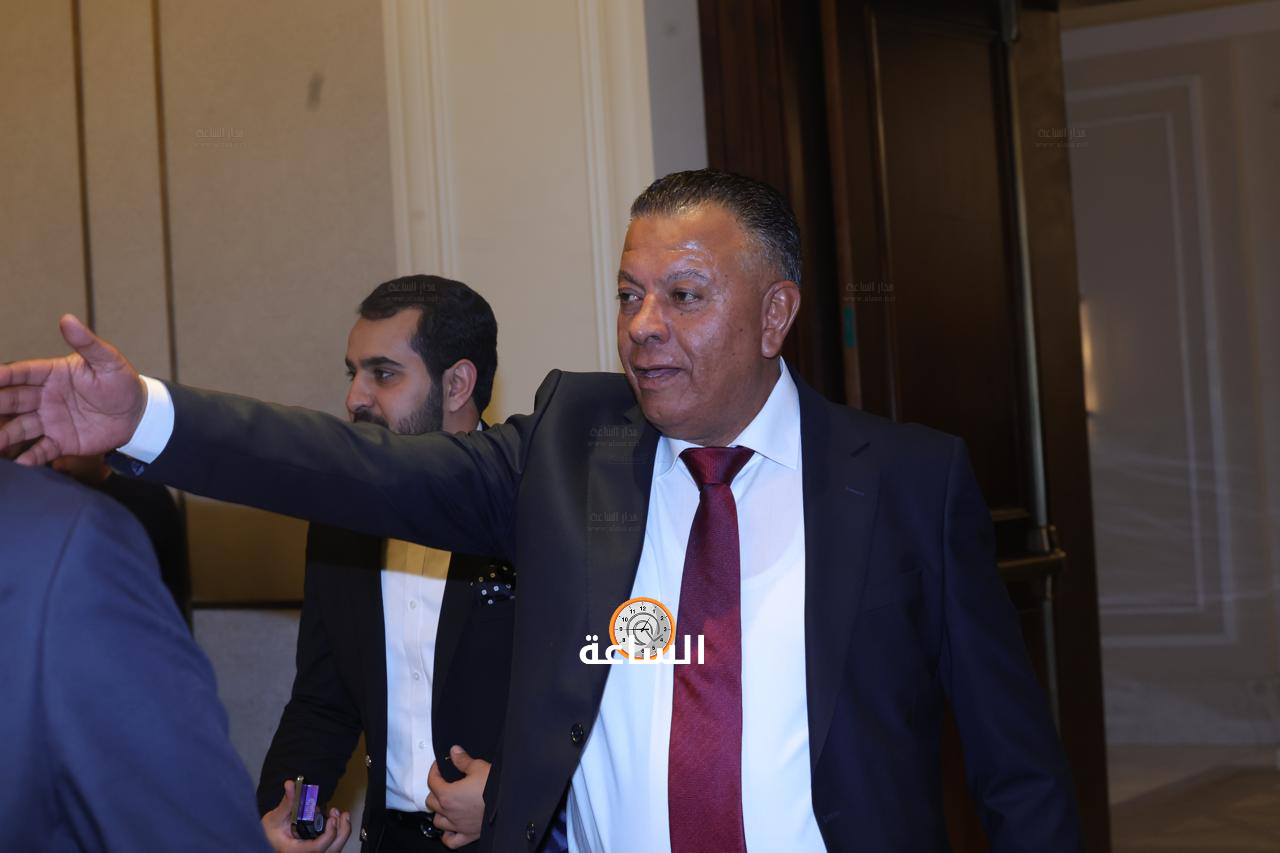Madar Al-Saa Images 0.3184576850265415