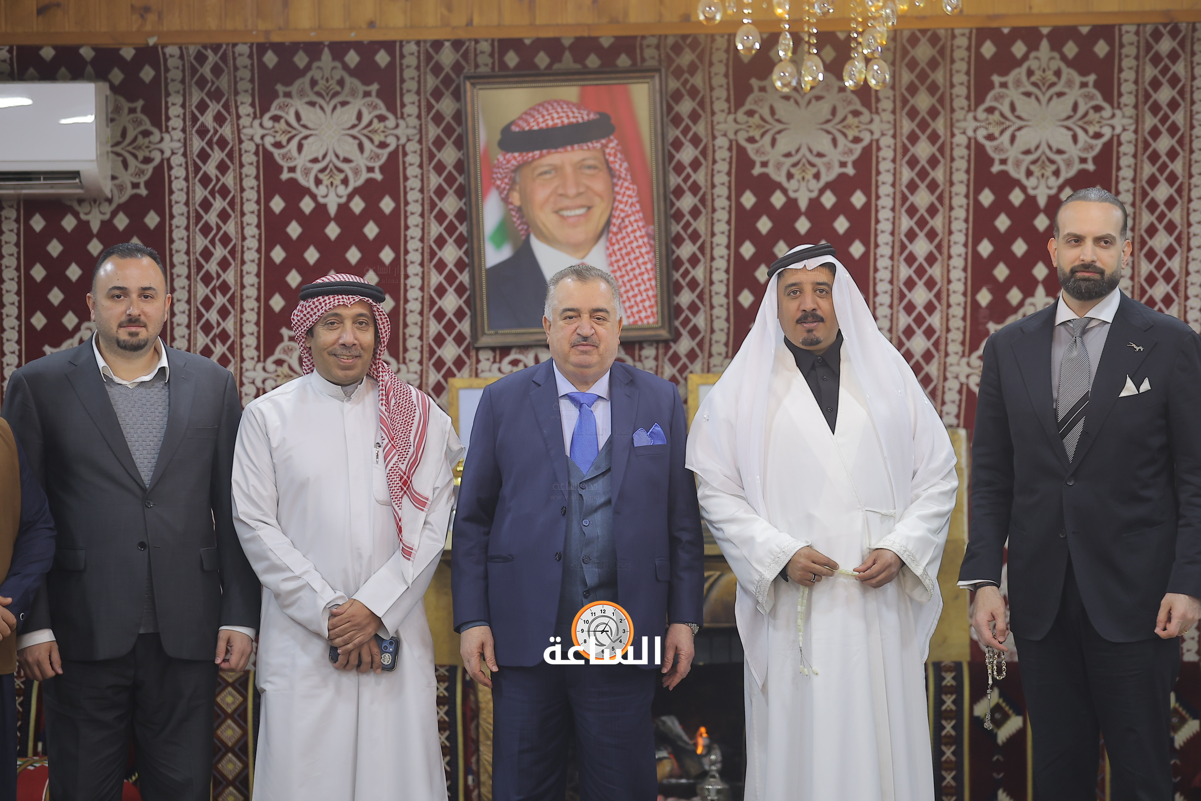 Madar Al-Saa Images 0.8868396663954388