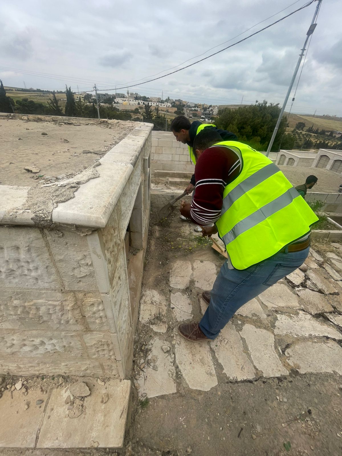 Madar Al-Saa Images 0.8659343159958113