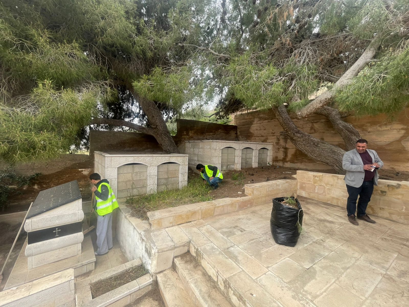 Madar Al-Saa Images 0.6061310858419136