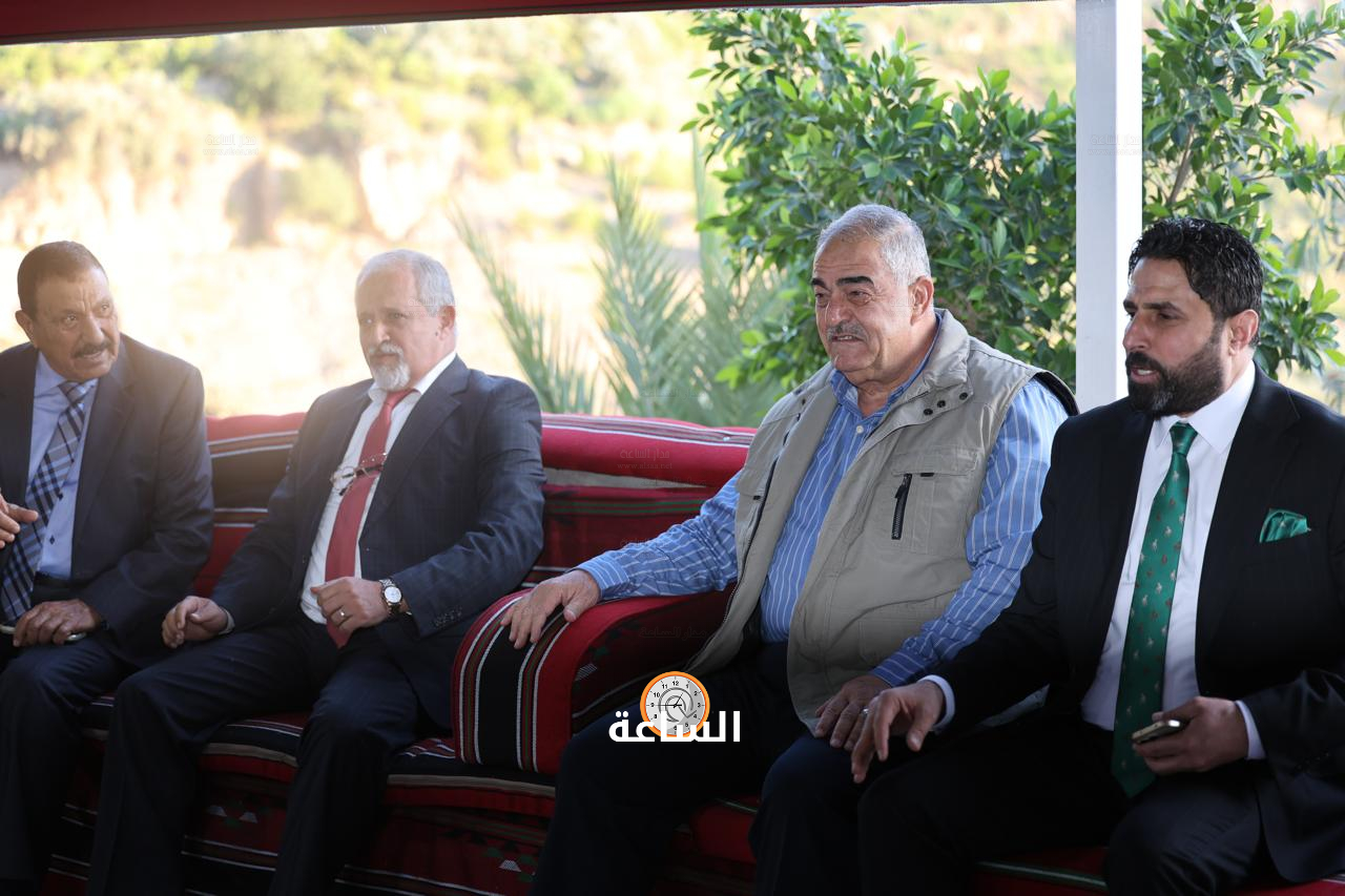 Madar Al-Saa Images 0.0376316704149946