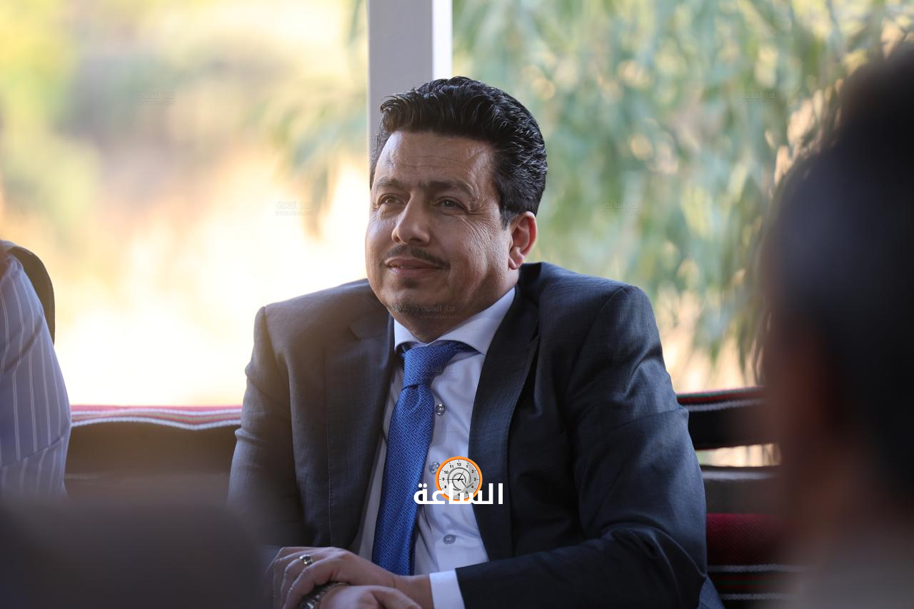 Madar Al-Saa Images 0.810368381435557