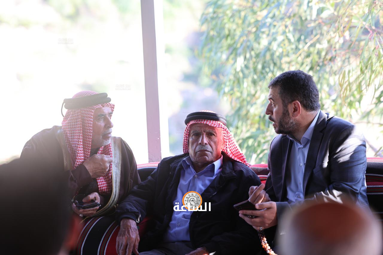 Madar Al-Saa Images 0.36269192447181