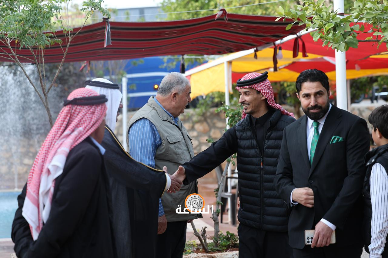 Madar Al-Saa Images 0.5687572548128275