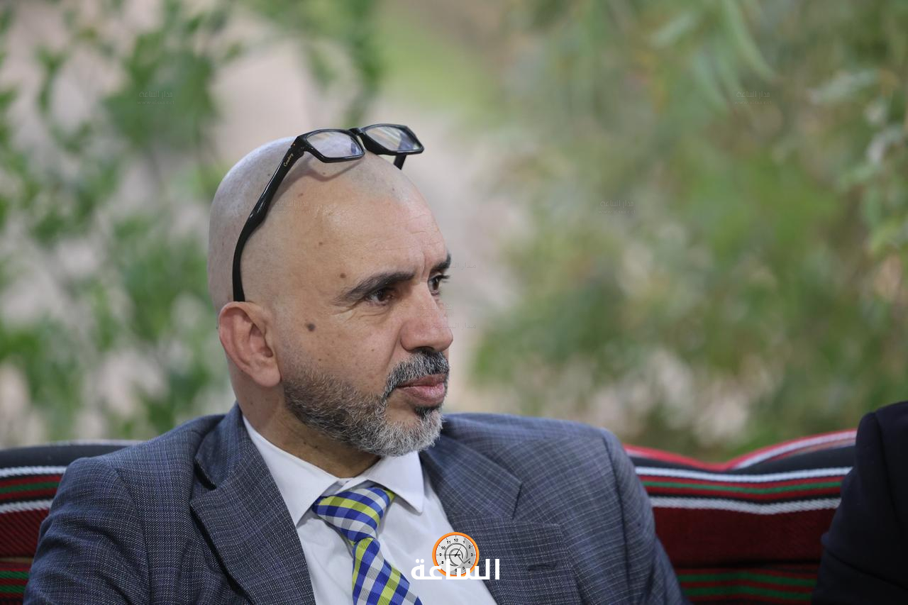 Madar Al-Saa Images 0.10783223892170368