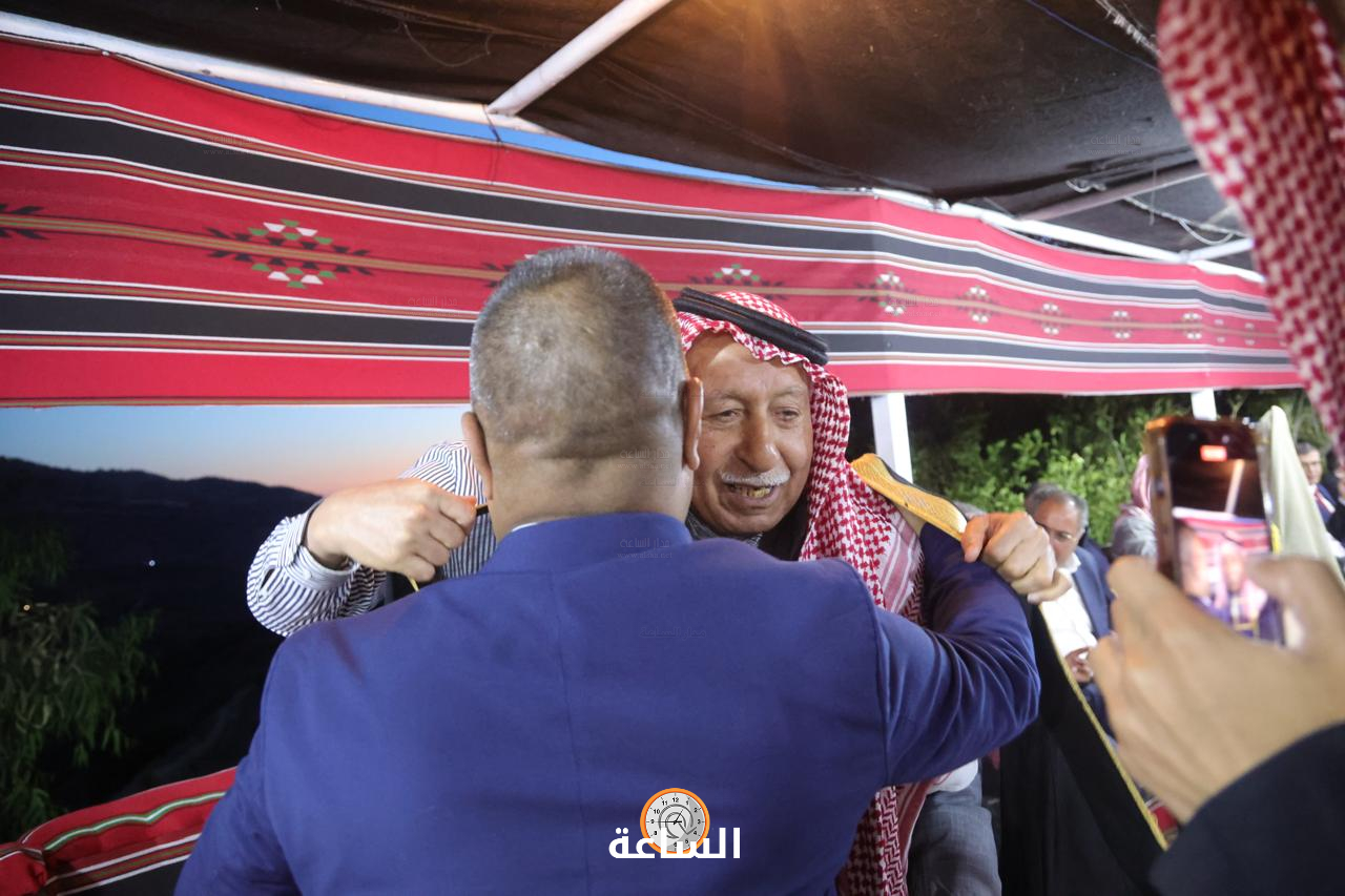 Madar Al-Saa Images 0.4939044217494366