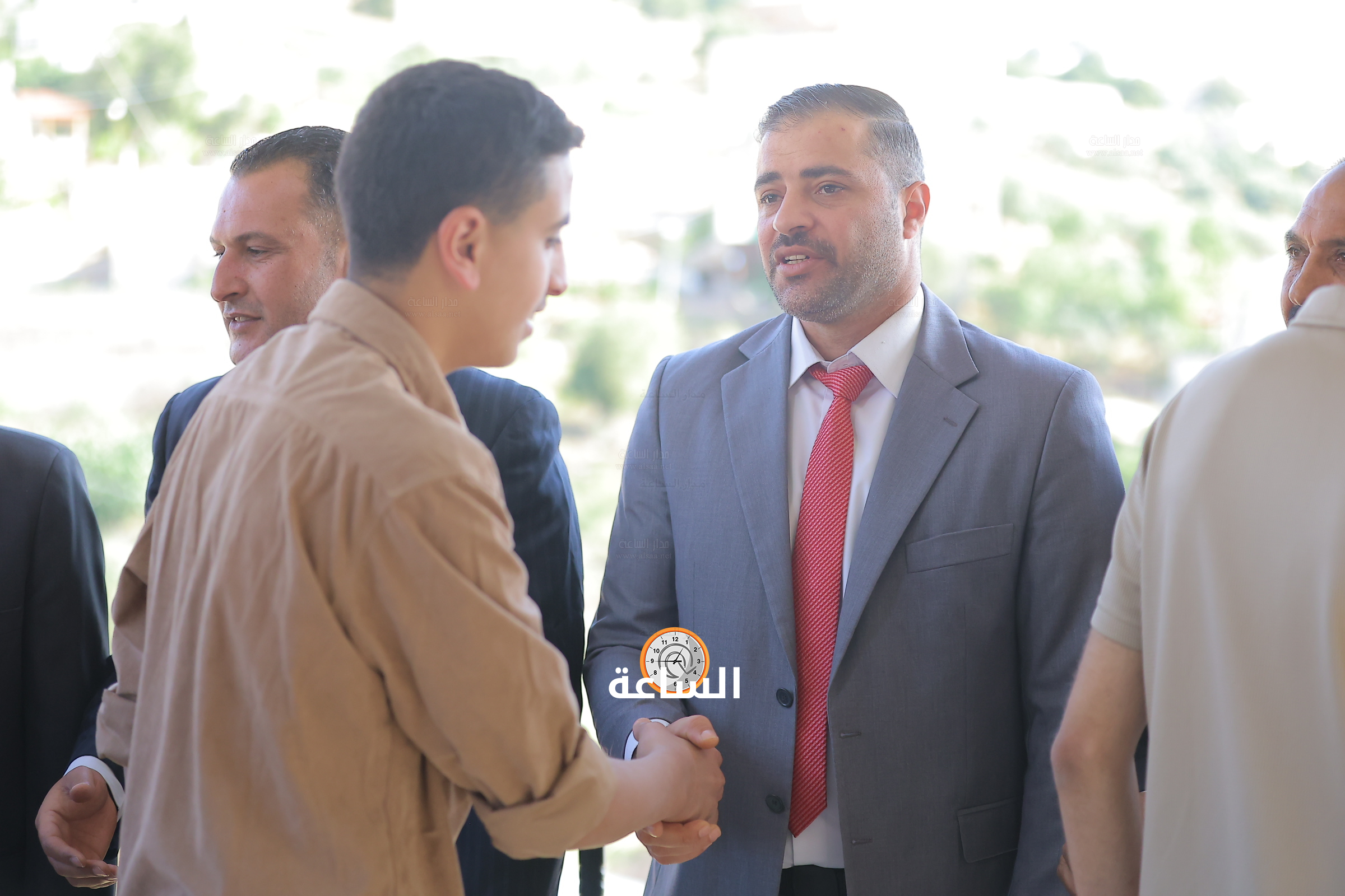 Madar Al-Saa Images 0.6423134590154393