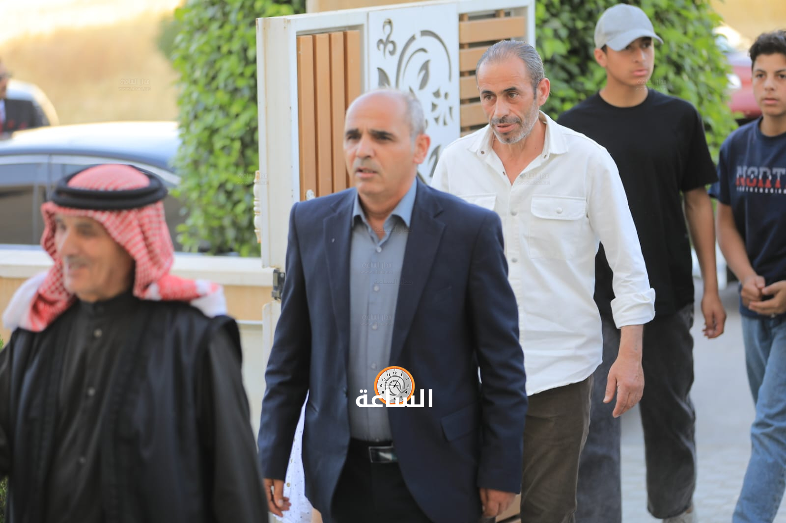 Madar Al-Saa Images 0.3336916118624146
