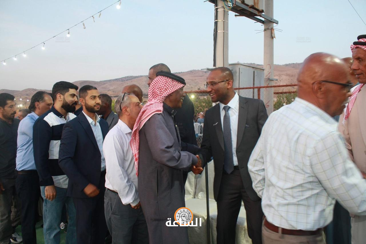 Madar Al-Saa Images 0.5714048524641622