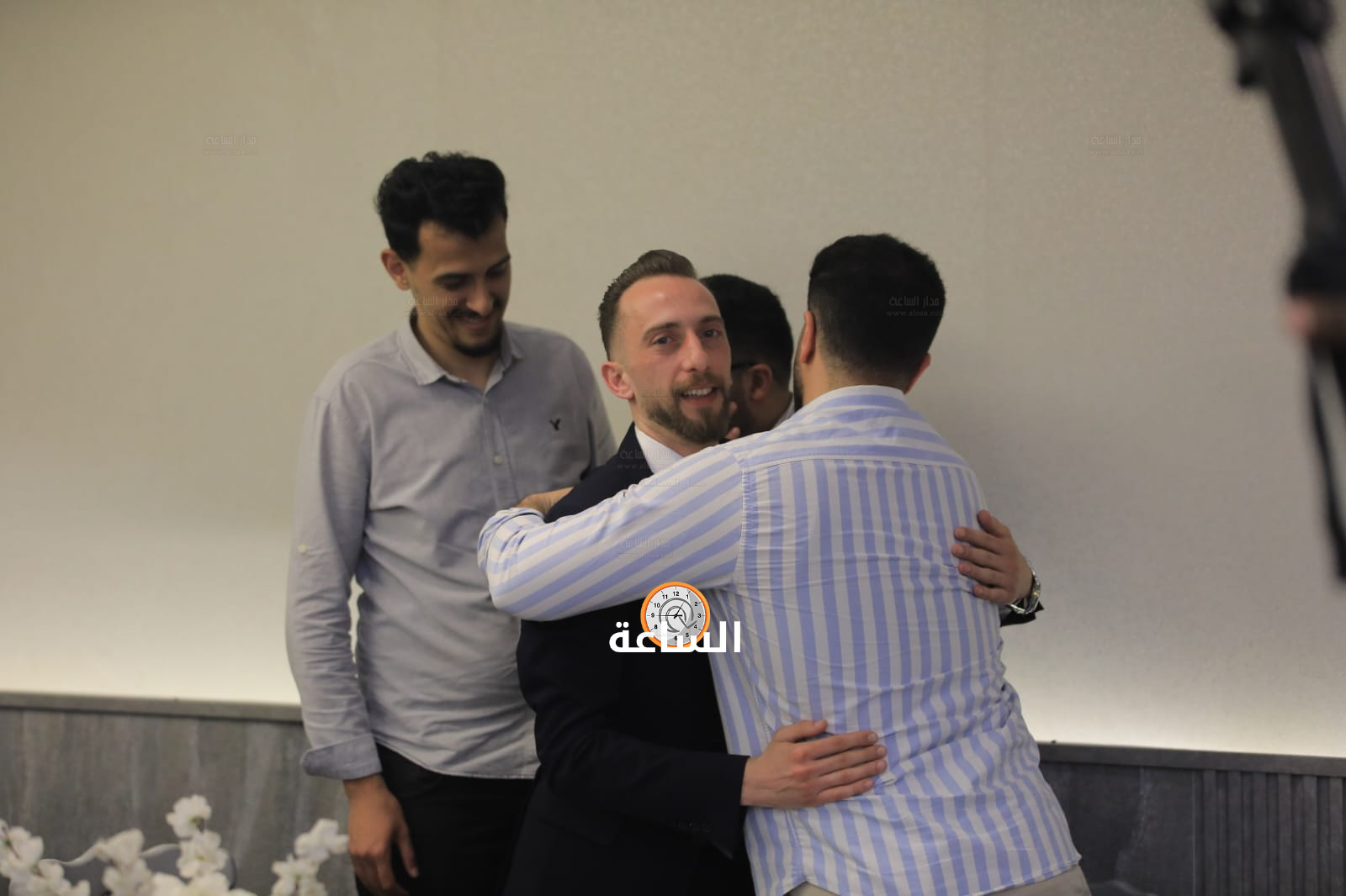 Madar Al-Saa Images 0.21542312567775024