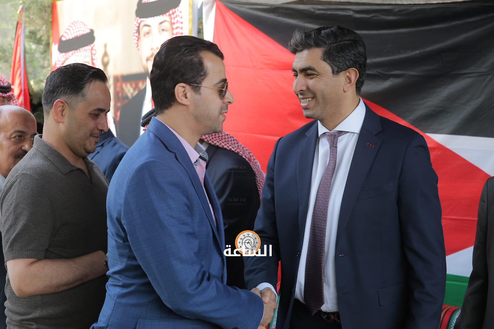 Madar Al-Saa Images 0.7551145243144531