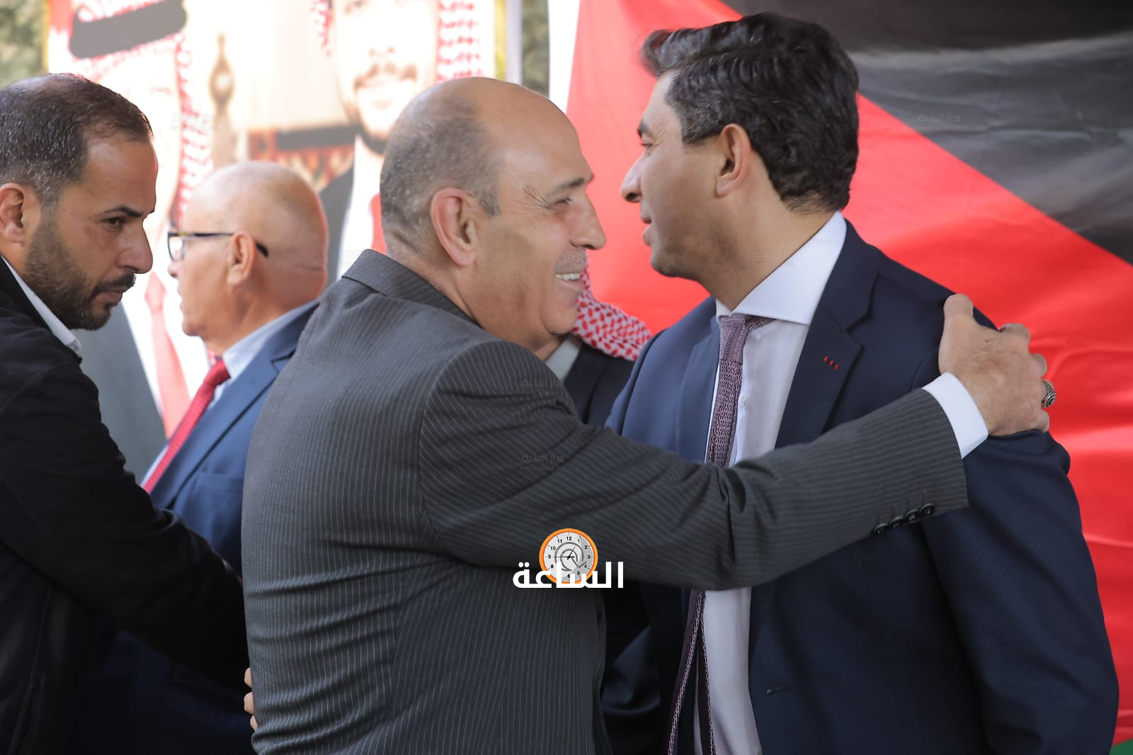 Madar Al-Saa Images 0.17213723725798136